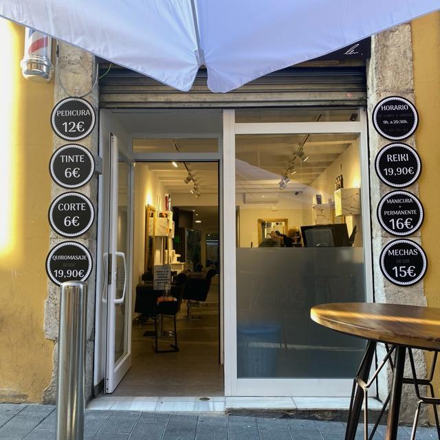 Oficial de Peluquería