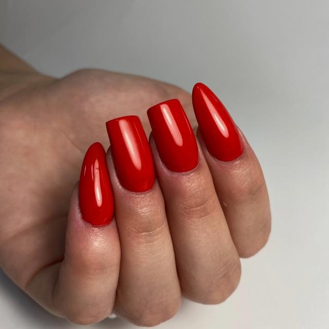 Técnico/a en Uñas Acrilicas y Gel