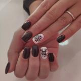 Bailarina y estileto - Más que uñas avatar icon