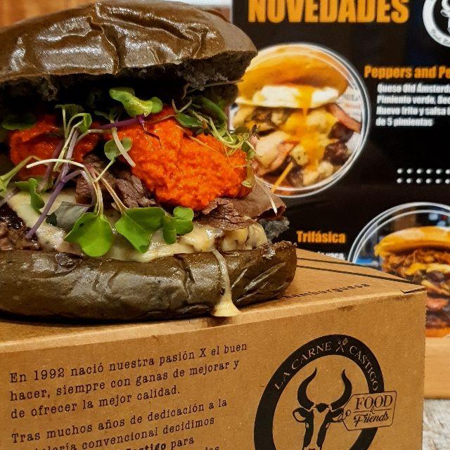 Ayudante/a de Cocina y Limpiador/a