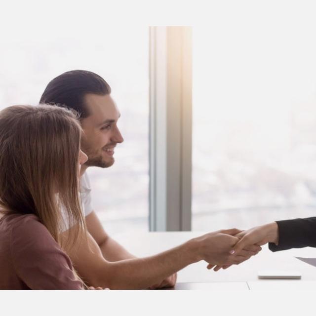 Comercial autónomo inmobiliario