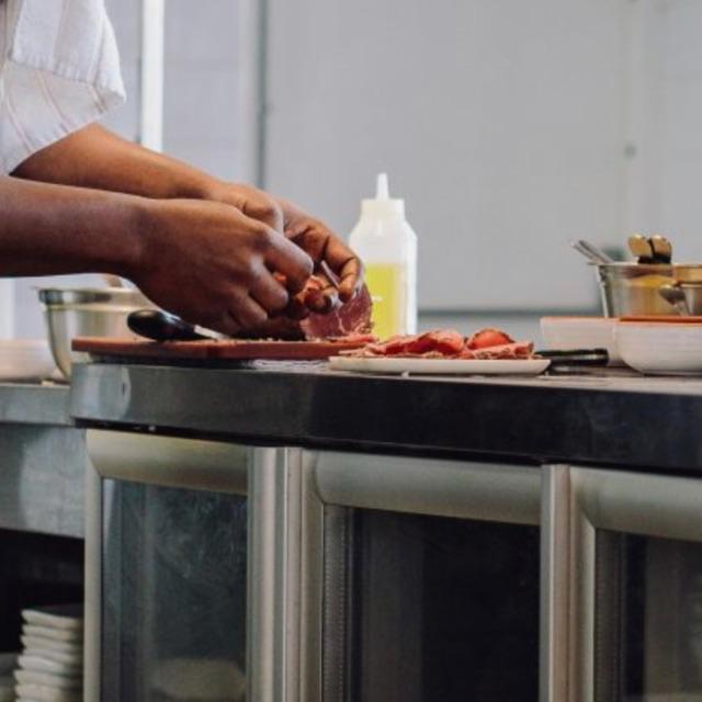 Ayudante/a de Cocina