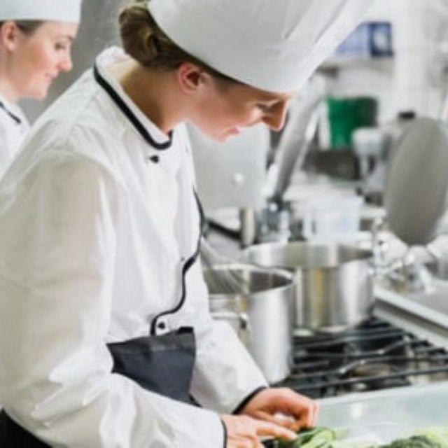 Ayudante/a de Cocina