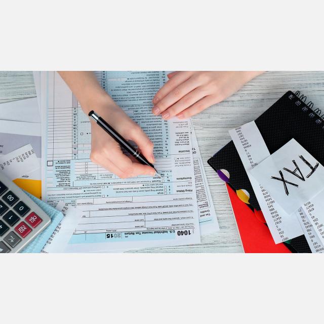 Profesor/a de Finanzas y Contabilidad