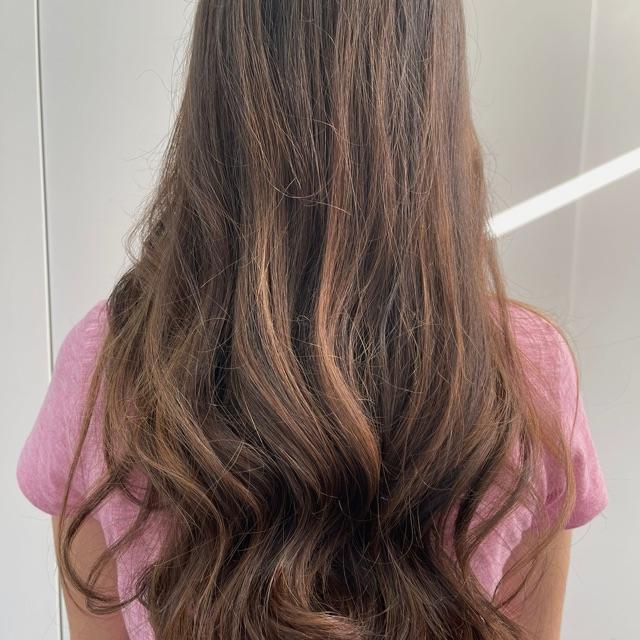 Oficial de Peluquería