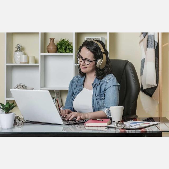 Teleoperador/a ONG Fijo 900€/30h+com DESDE CASA