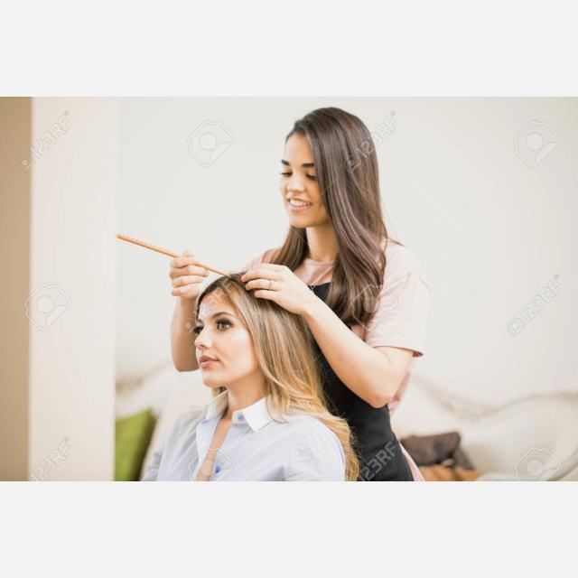 Oficial de Peluquería