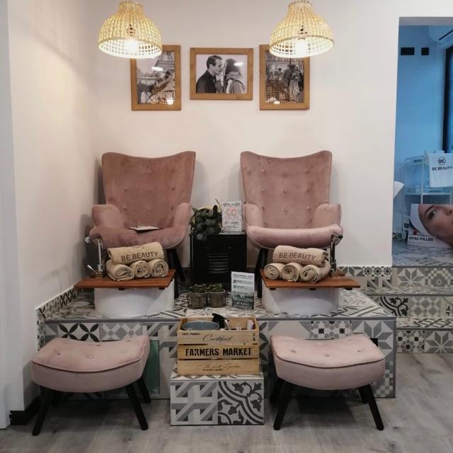 Manicurista Técnica Uñas Acrilicas
