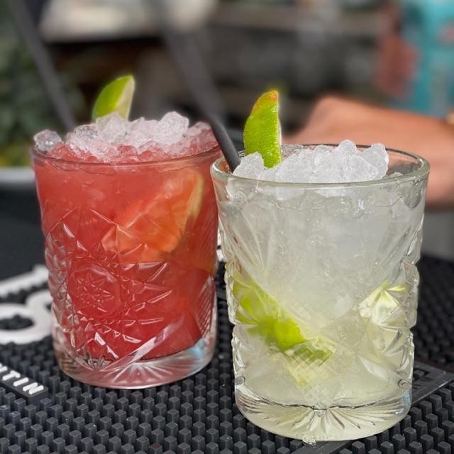 Cocteler@s/ Bartenders