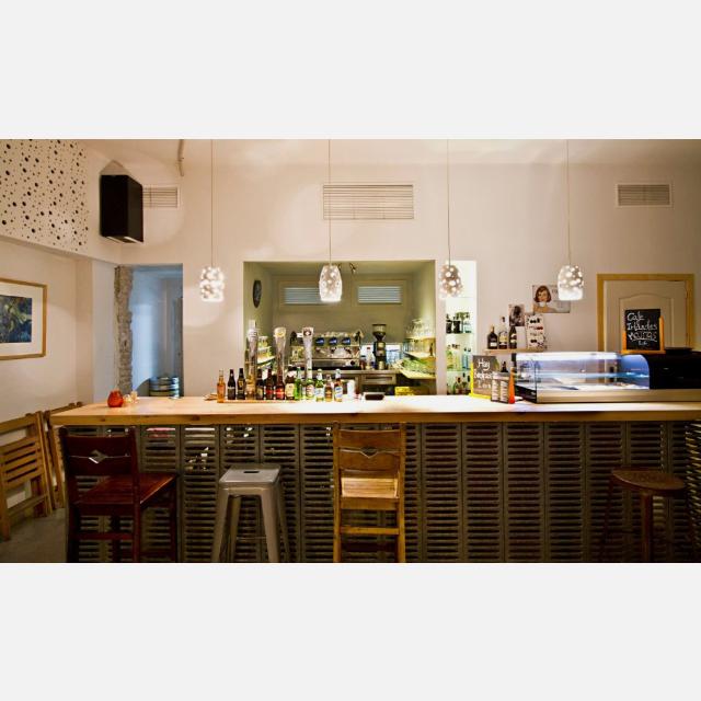 Barman / Barmaid