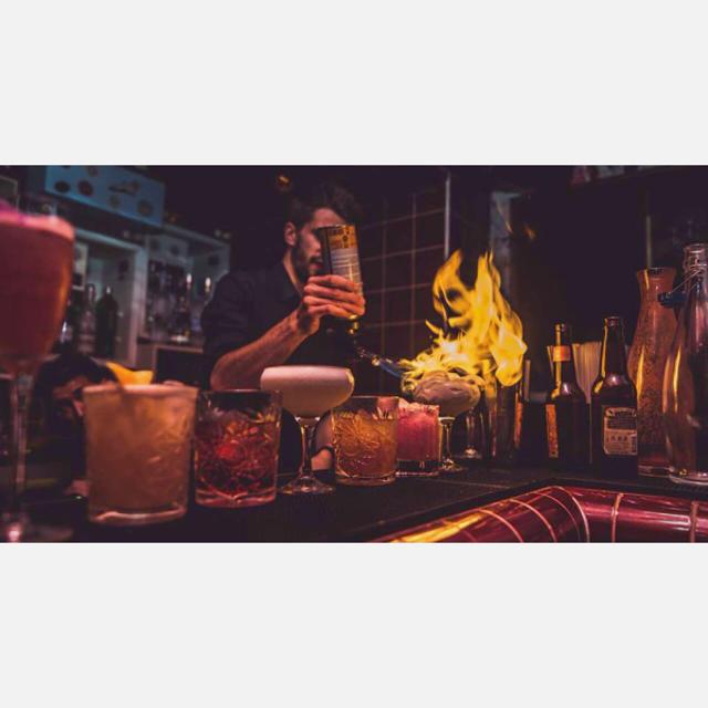 Cocktail Bartender