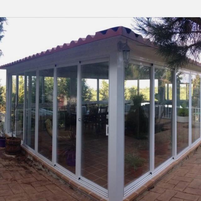 Oficial de Cerrajería de aluminio