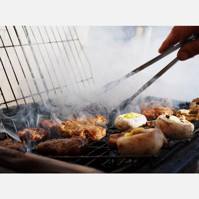 COCINEROS PART TIME 30 HORAS A LA SEMANA CON EXPERIENCIA EN BRASA