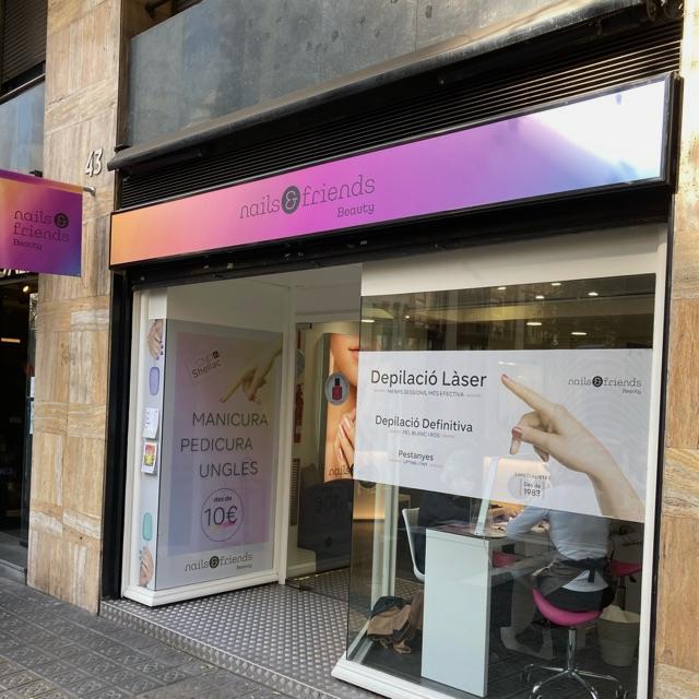 Manicurista Técnica Uñas Acrilicas