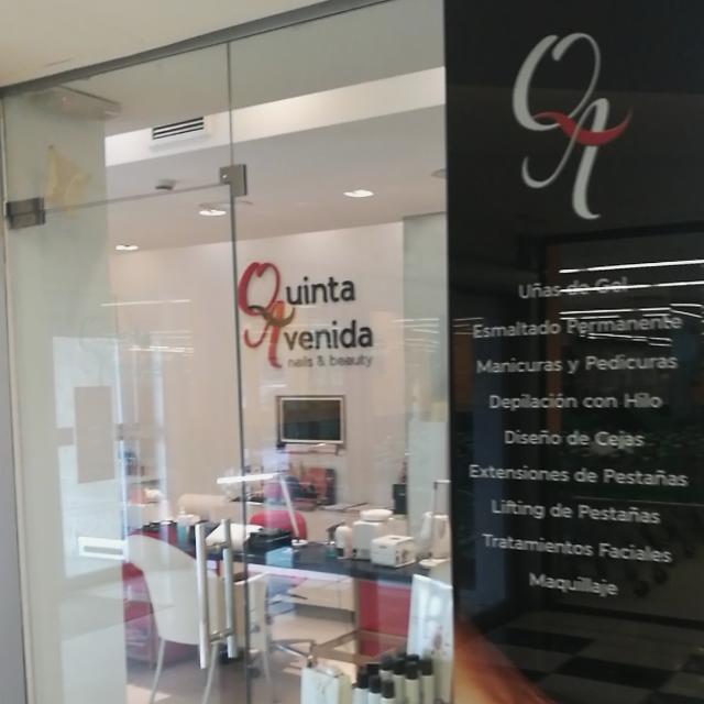 Manicurista gel