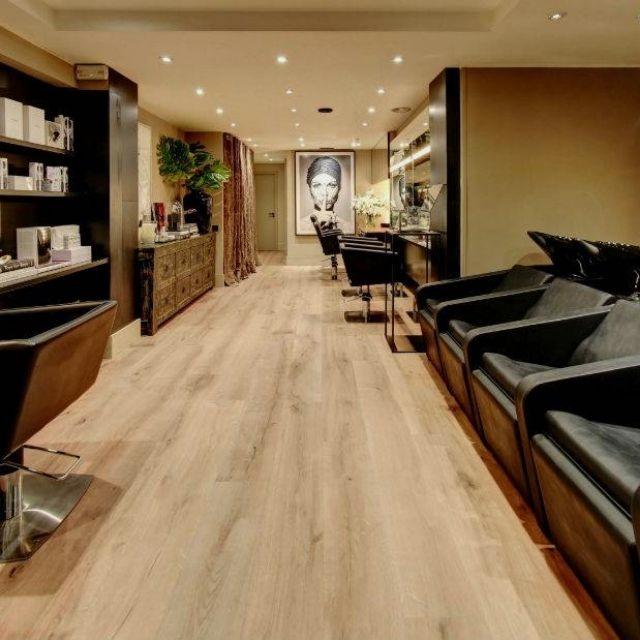 Oficial de Peluquería
