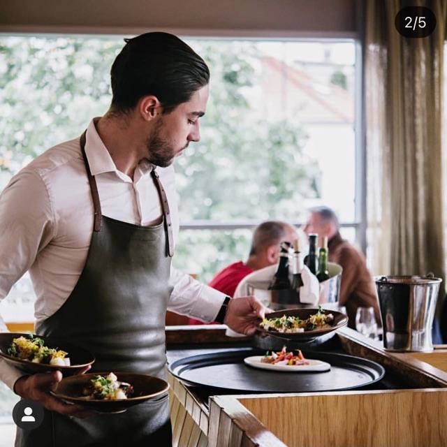 Waiter / Waitress