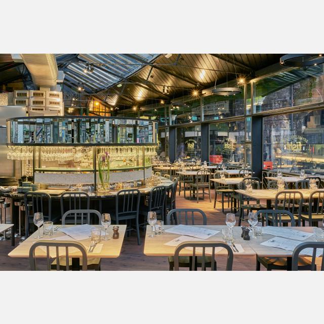 Head Waiter / Waitress