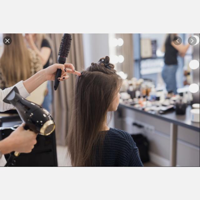 Oficial de Peluquería