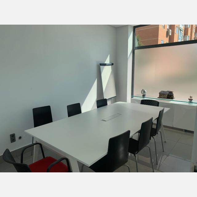 Agente inmobiliario en REMAX Gabinete