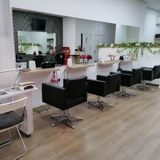 Oficial de Peluquería