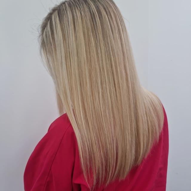 Oficial de Peluquería
