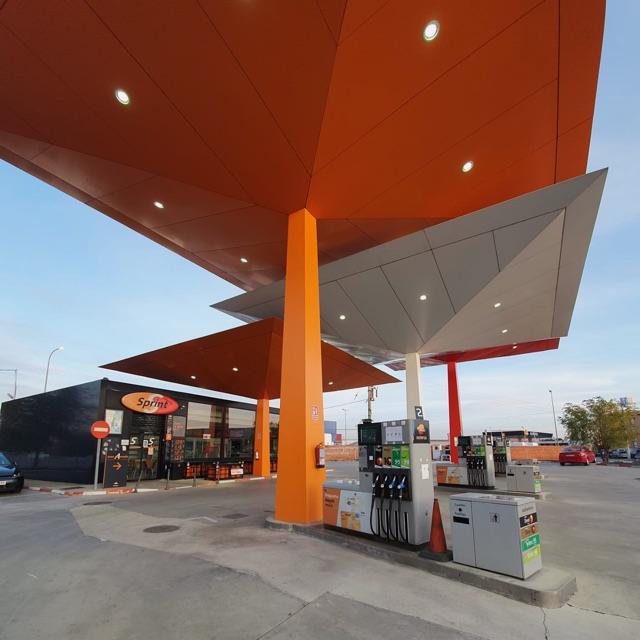 EXPENDEDOR/A EN GASOLINERA