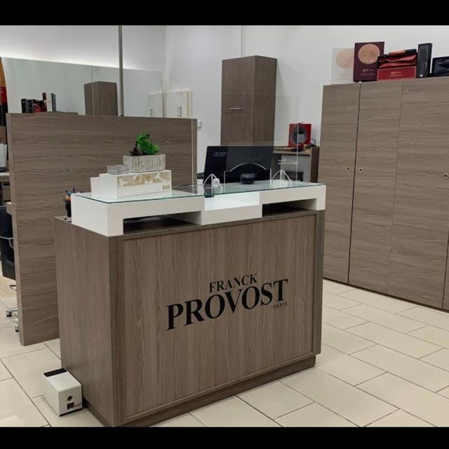 Oficial de Peluquería