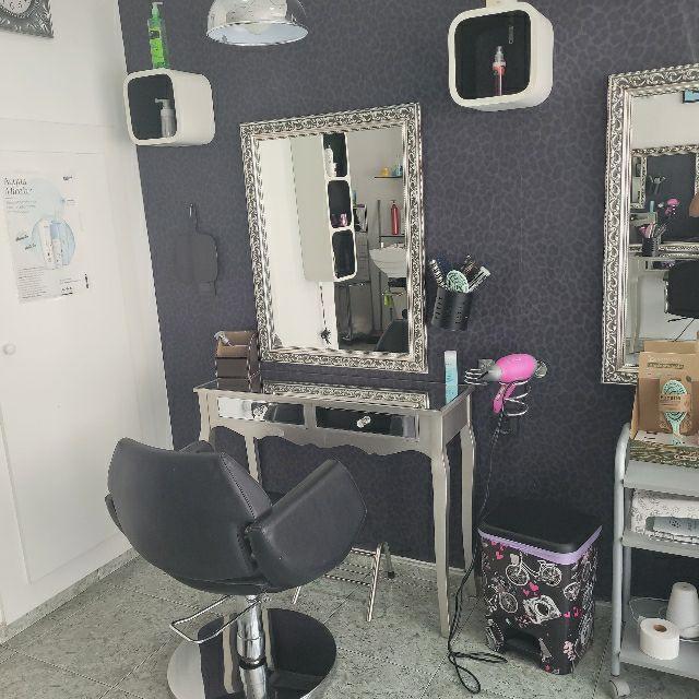 Oficial de Peluquería