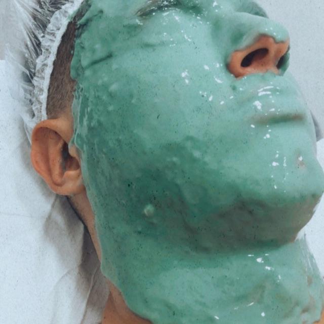 Oficial de Peluquería y esteticien