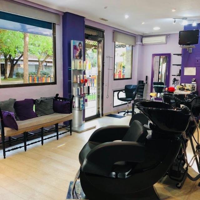 Oficial de Peluquería