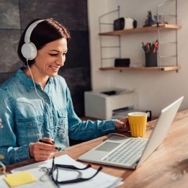 TELEOPERADOR/A desde casa, 900€ FIJOS + inc / 6h, campañas ONG