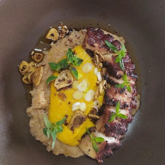 Cocinero/a y Ayudante/a de Cocina
