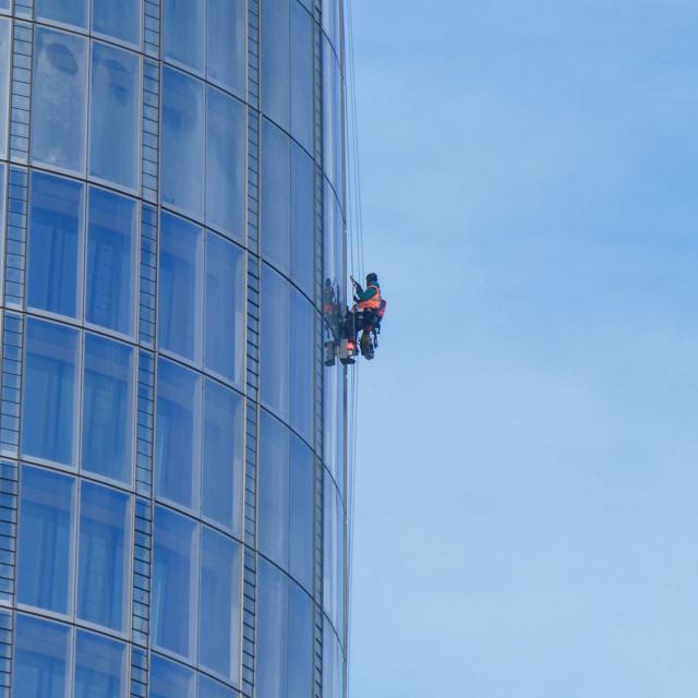 Operario de trabajos verticales en la Construccion