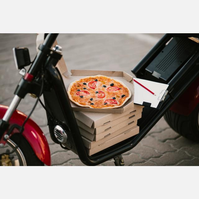 Repartidor/a moto propia 10h o 15h semanales en Barcelona