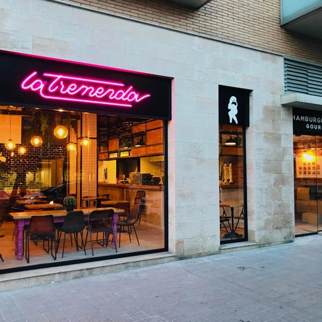 Ayudante/a de Cocina y Friegaplatos