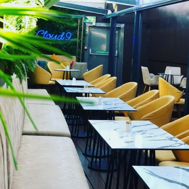 Server / Serveuse