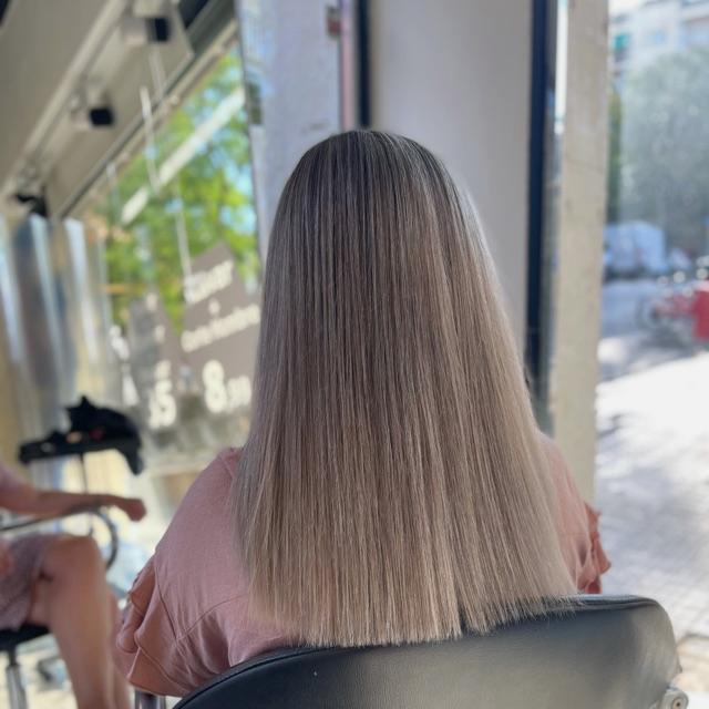 Oficial de Peluquería