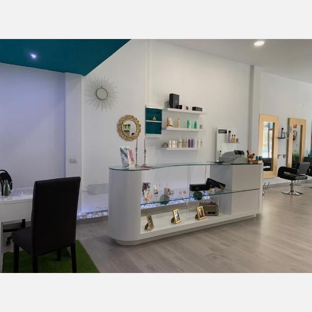 Oficial de Peluquería