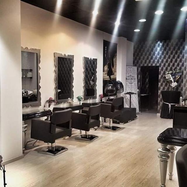 Oficial de Peluquería
