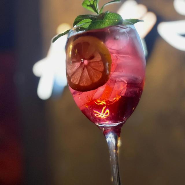 Cocktail Bartender