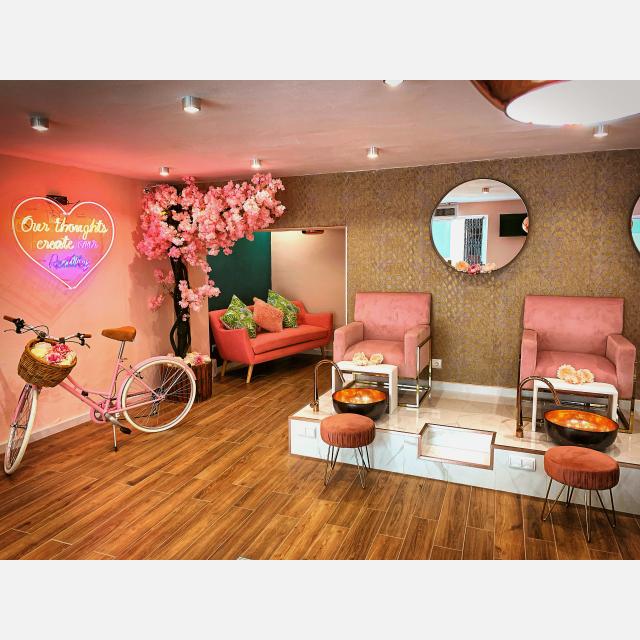 Manicurista y Pedicurista