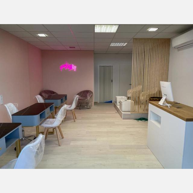 Manicurista Técnica Uñas Acrilicas