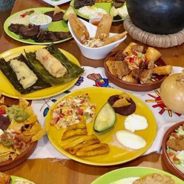 Ayudante/a de Cocina y Friegaplatos