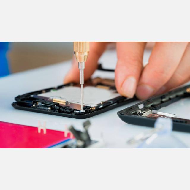 Tecnico de reparacion de moviles y ordenadores